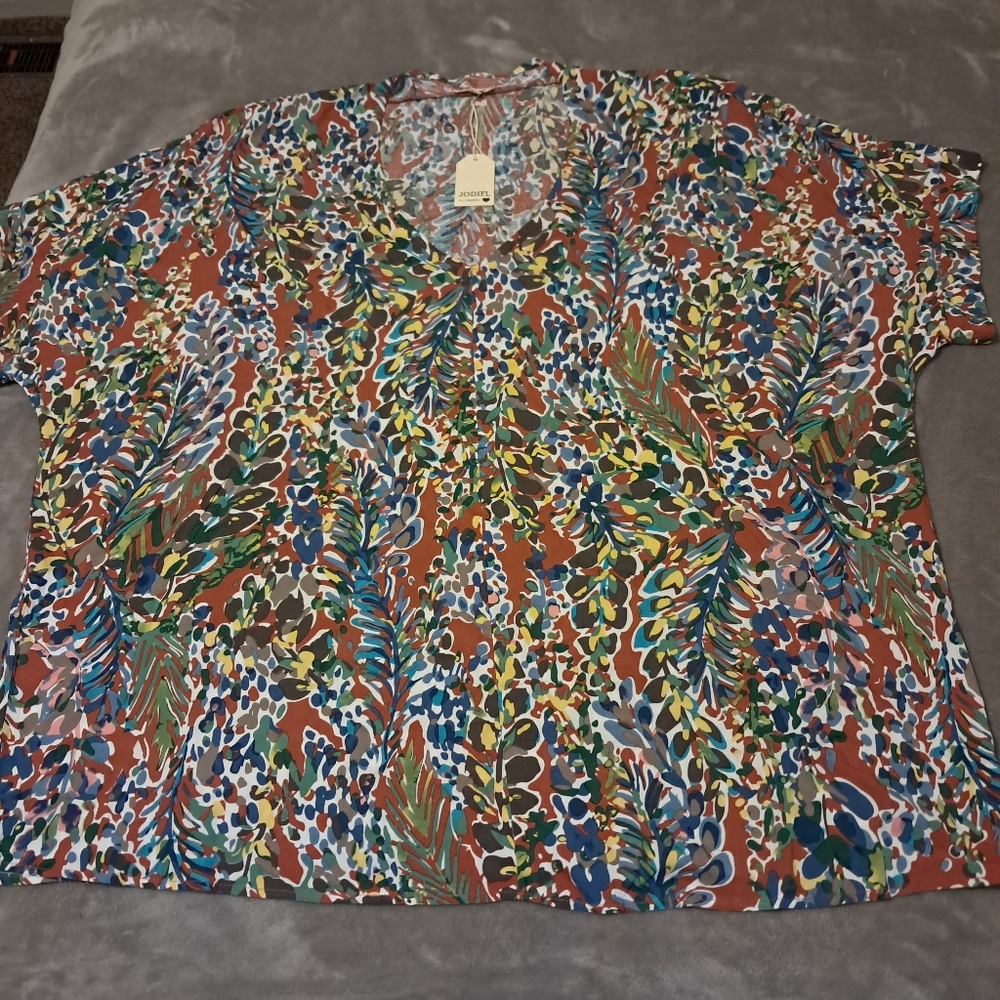 JODIFL Womens Lightweight Multicolor Womens V-neck Top Size Plus 3X.